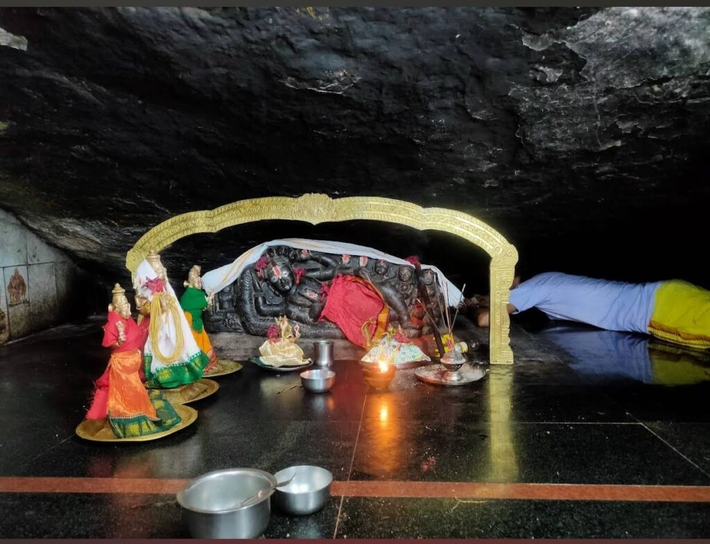 Sleeping posture of Govinda rajula gutta