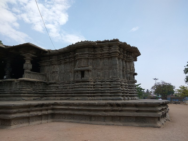 pillars of Thousand Pillar Temple