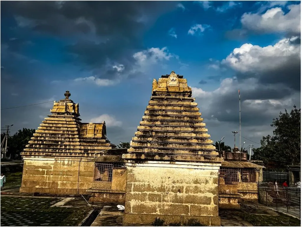 Chaya Someshwara temple