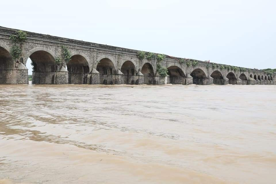 Flow of the Munneru River