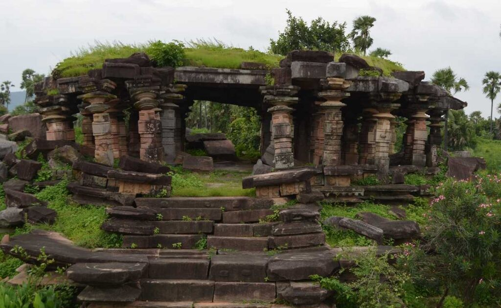 Rayaparthy Shiva Temple