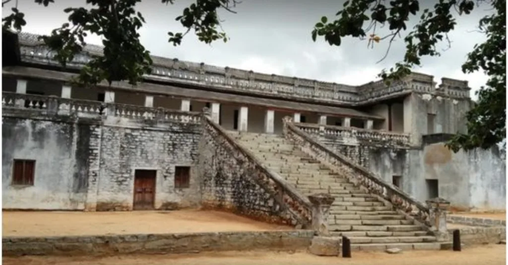 Gurramkonda Fort prominent hill in Andhra Pradesh