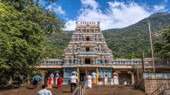 pazhamudircholai murugan temple pazhamudircholai murugan temple