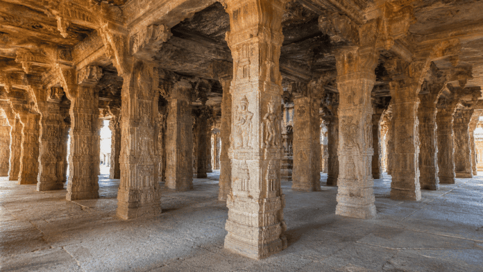 aayiram kaal mandapam 1000 stone pillars mandapam